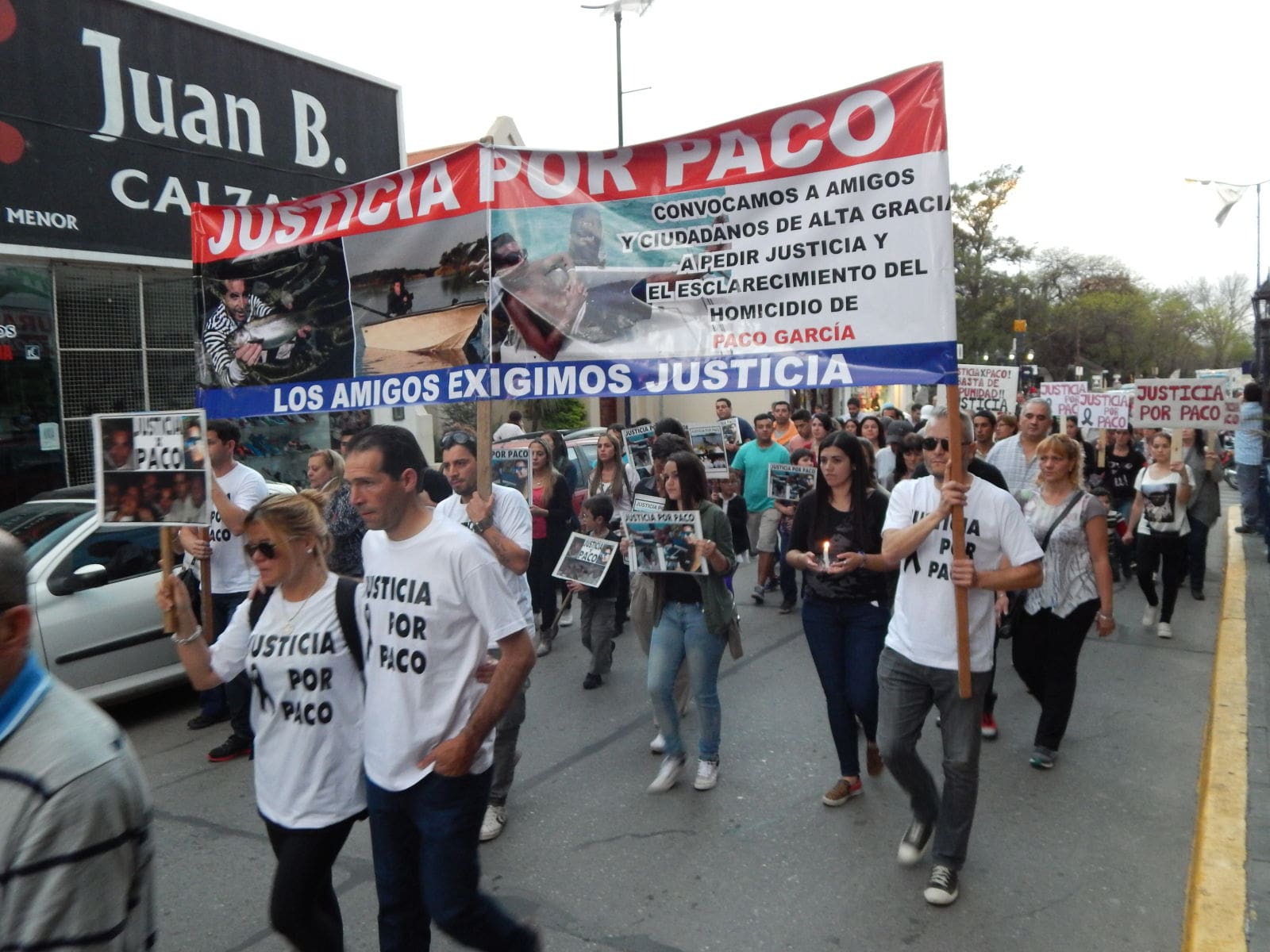 marcha por paco - Diario Resumen de la región