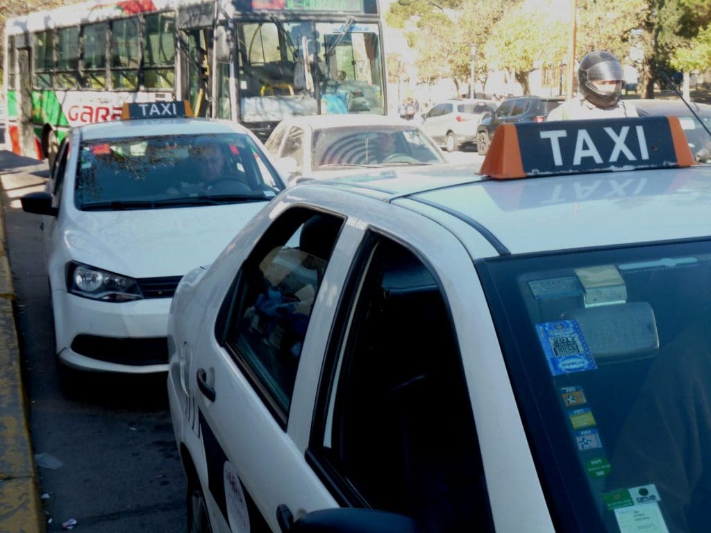 Taxi 4 - Diario Resumen de la región