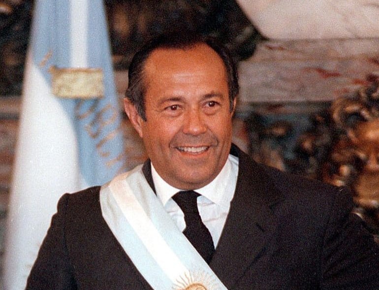 Crisis del 2001: El día que Adolfo Rodríguez Saá suspendió el pago de la  deuda externa