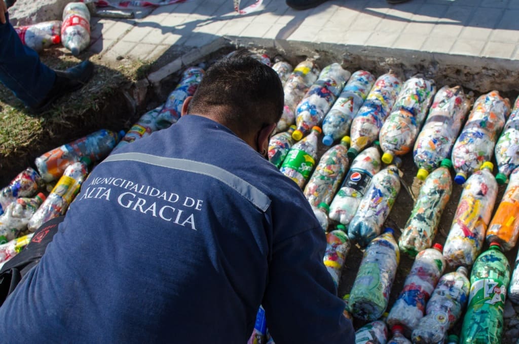 ecobotellas rampas 1024x678 1 - Diario Resumen de la región